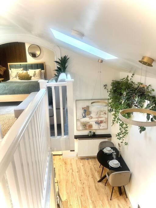 Cosy Stylish Studio Apartment Trowbridge Zewnętrze zdjęcie