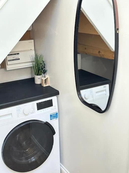 Cosy Stylish Studio Apartment Trowbridge Zewnętrze zdjęcie